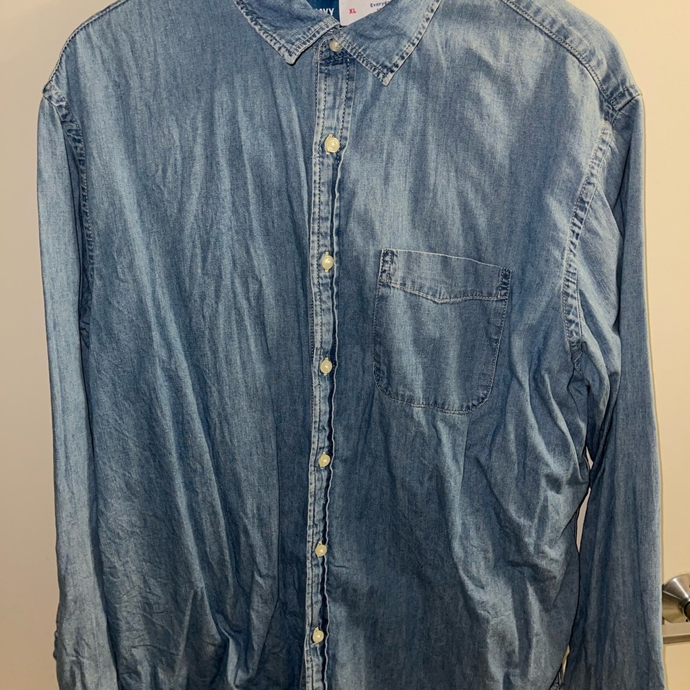 Old Navy Light Blue Casual Button Down Shirt